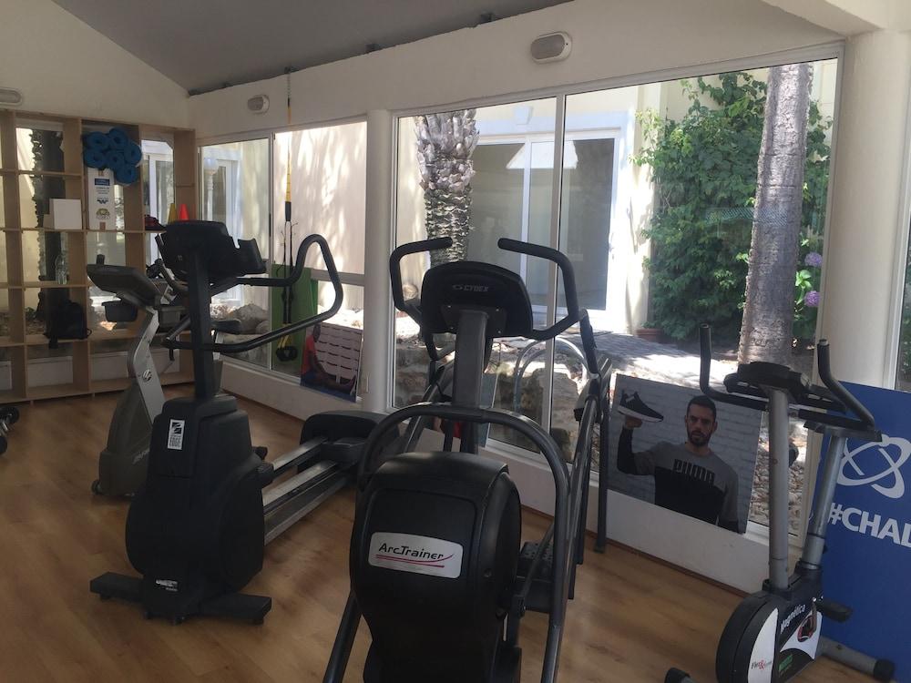 Parque Hotel Jean Clevers Punta del Este Esterno foto The gym at the club