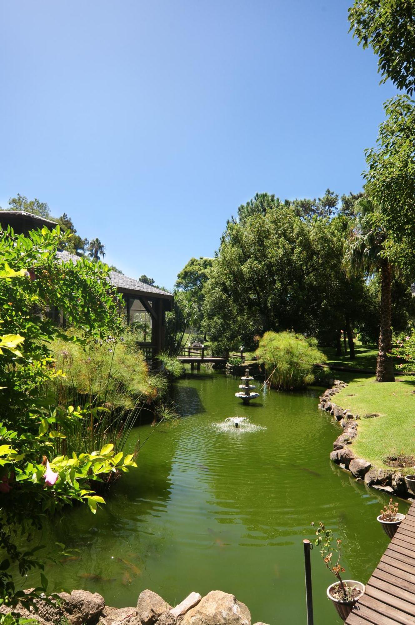Parque Hotel Jean Clevers Punta del Este Esterno foto The lake